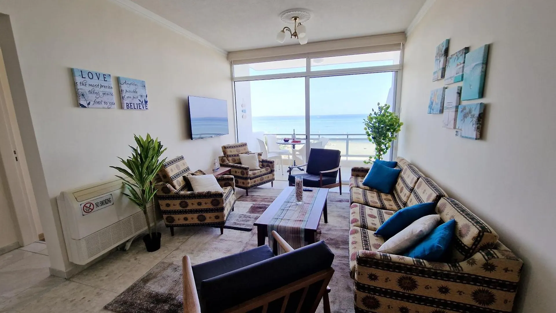 Makenzy Sandy Beachfront Paradise Larnaka